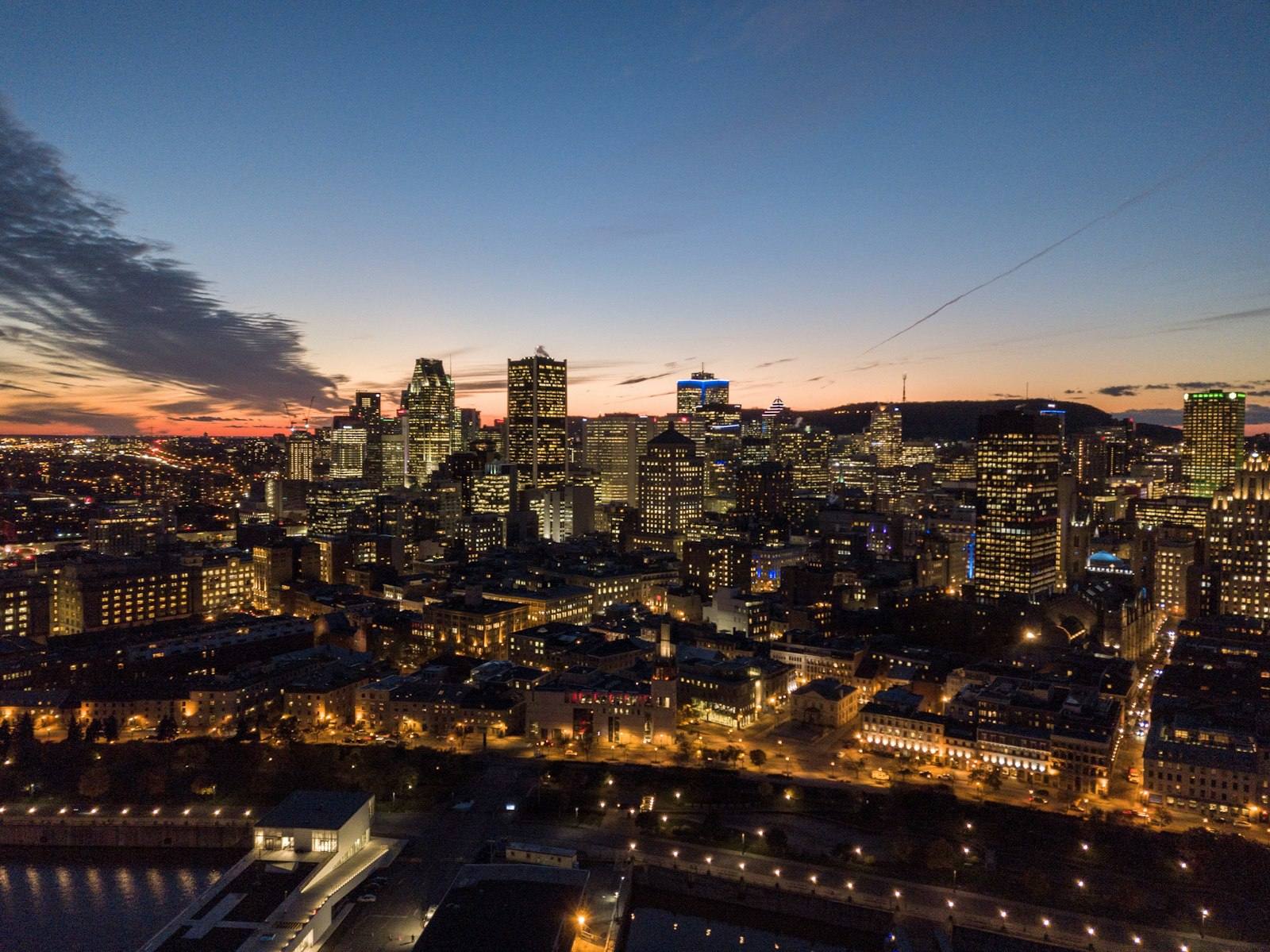 Montréal skyline at dusk, Québec, Canada
